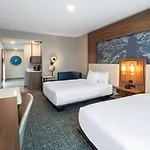 La Quinta Inn & Suites By Wyndham Nashville Downtown Stadium
