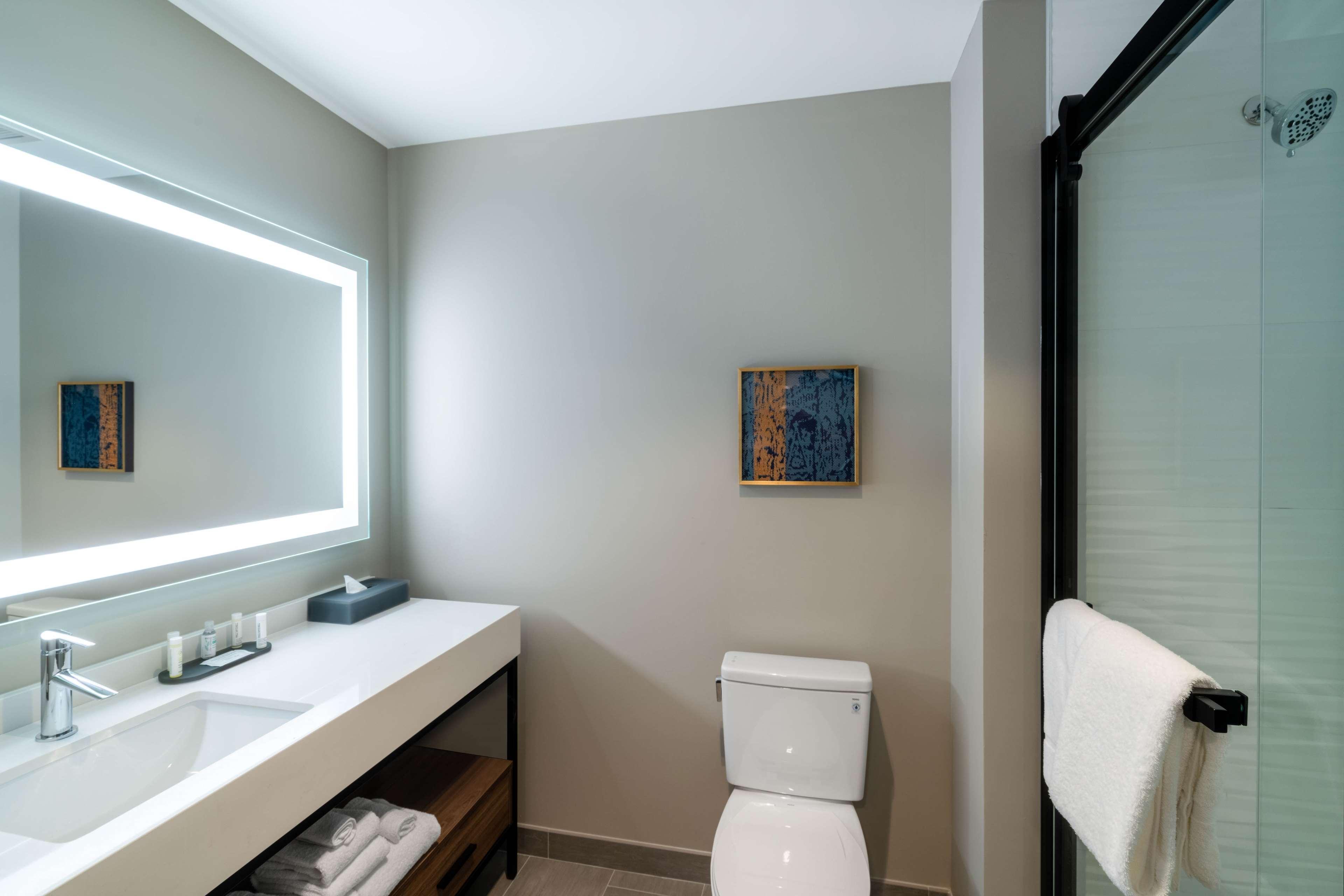 La Quinta & By Wyndham Downtown Stadium Hotel Nashville